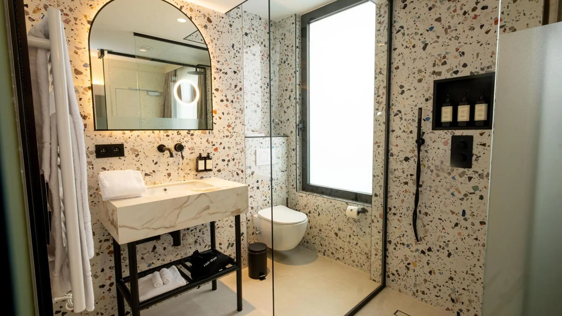 The Liman Hotel Saint-Josse-ten-Noode 4*,  Belgien