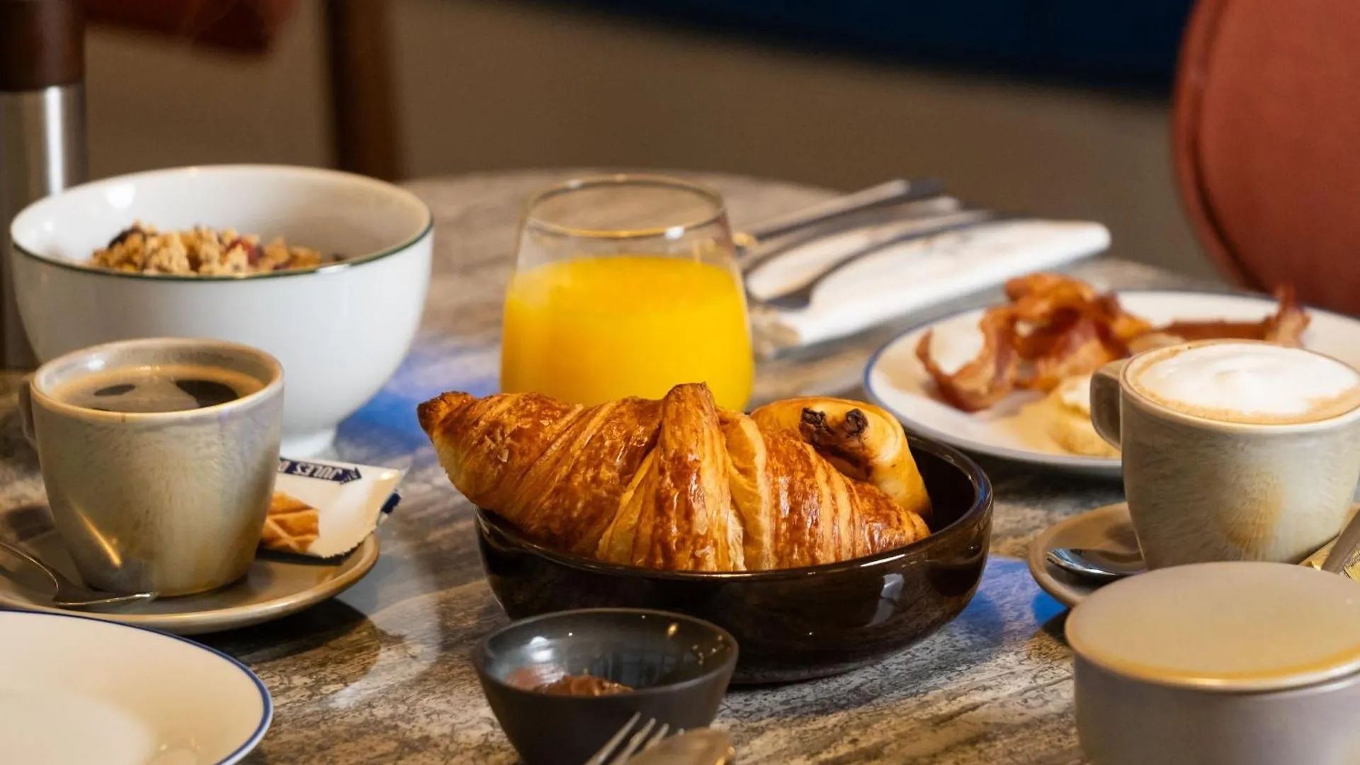 The Liman Hotel Saint-Josse-ten-Noode 4*,  Belgien
